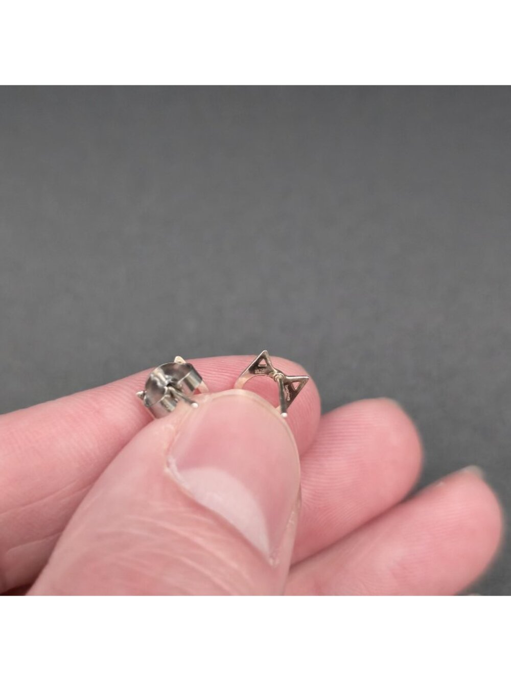 Sterling Silver Minimalist Kitty Cat Outline Stud Earrings A7367 - Picture 4 of 7